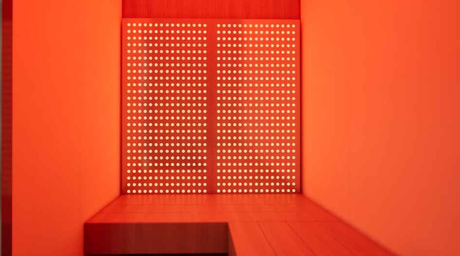 Mehta-Marquina-1978-Amenities-Red-Therapy